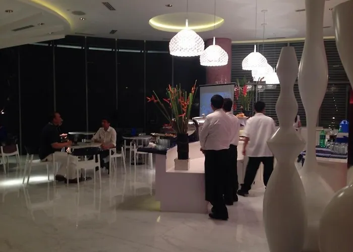 Urban At Azure Apartamento Manila