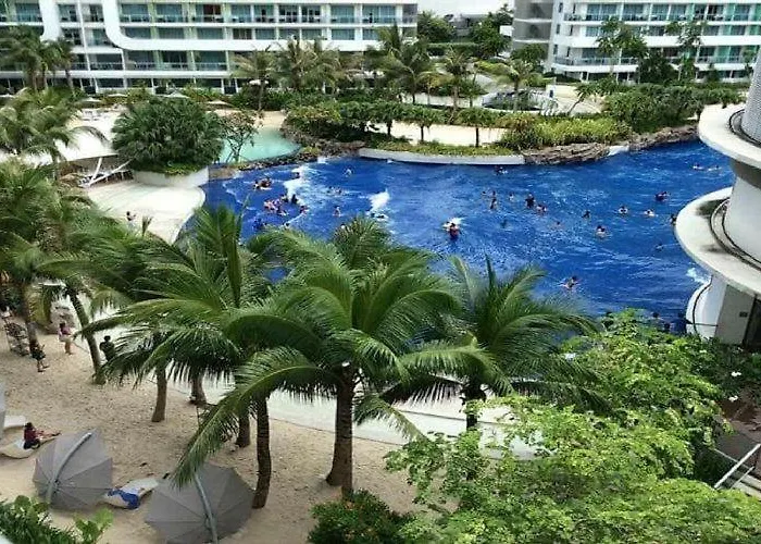 Urban At Azure Apartamento