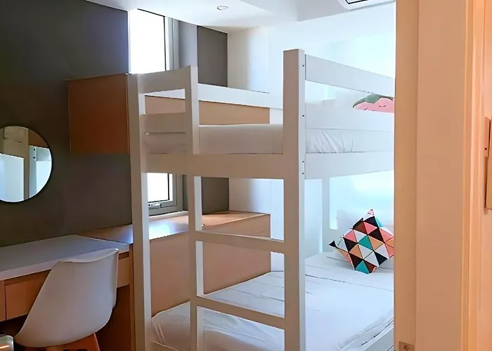 Urban At Azure Apartamento